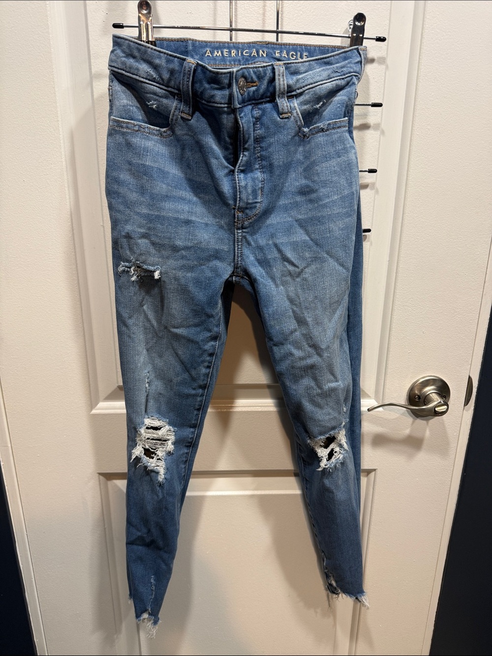 American Eagle Outfitters The Dream Jean Super Hi-Rise Jegging Distressed